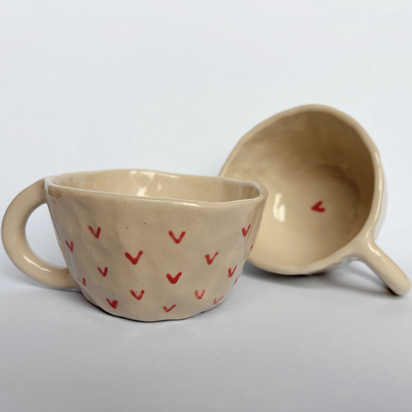 Tasses cœurs rouges en céramique Amélie Floch