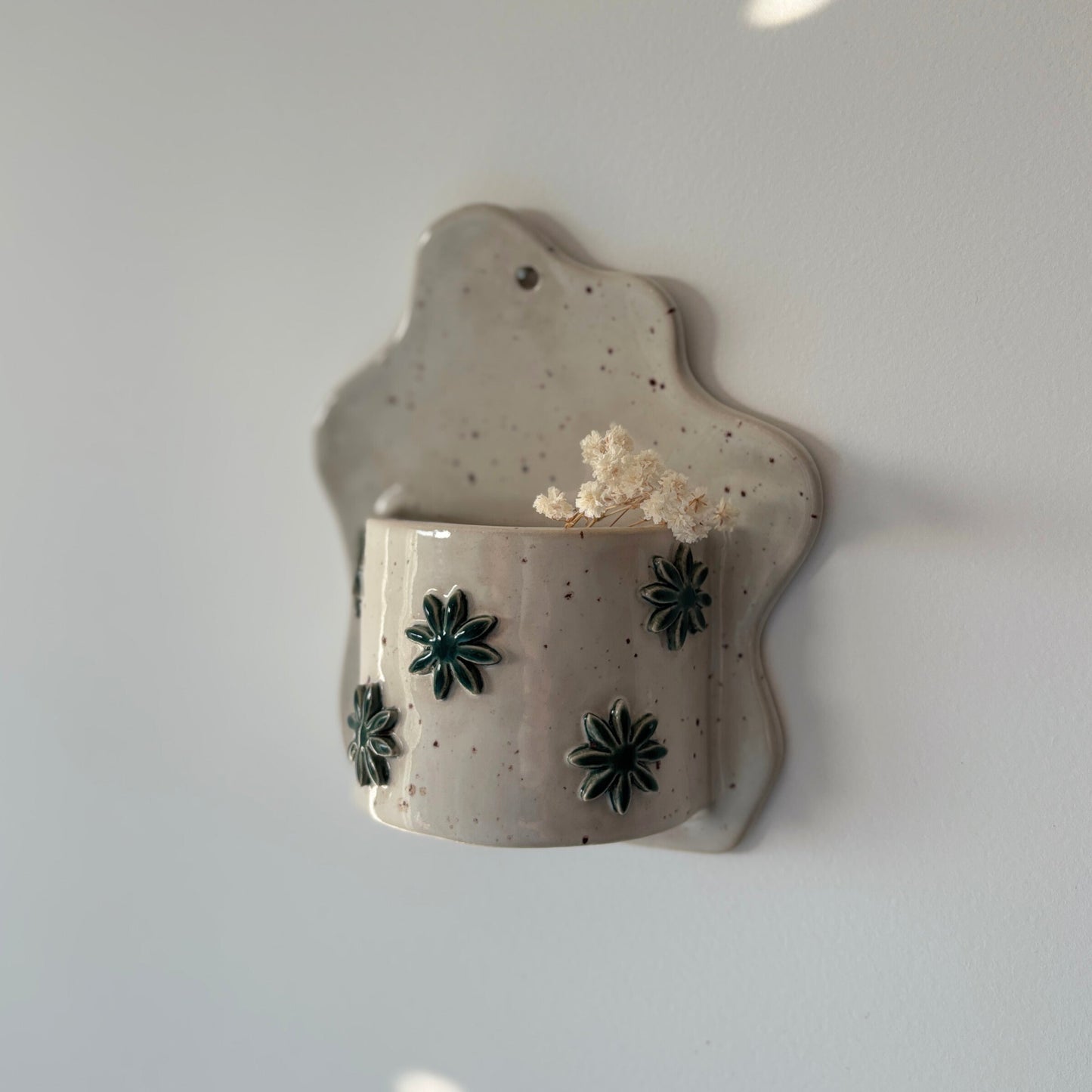 Vase mural fleurs vertes Amélie Floch