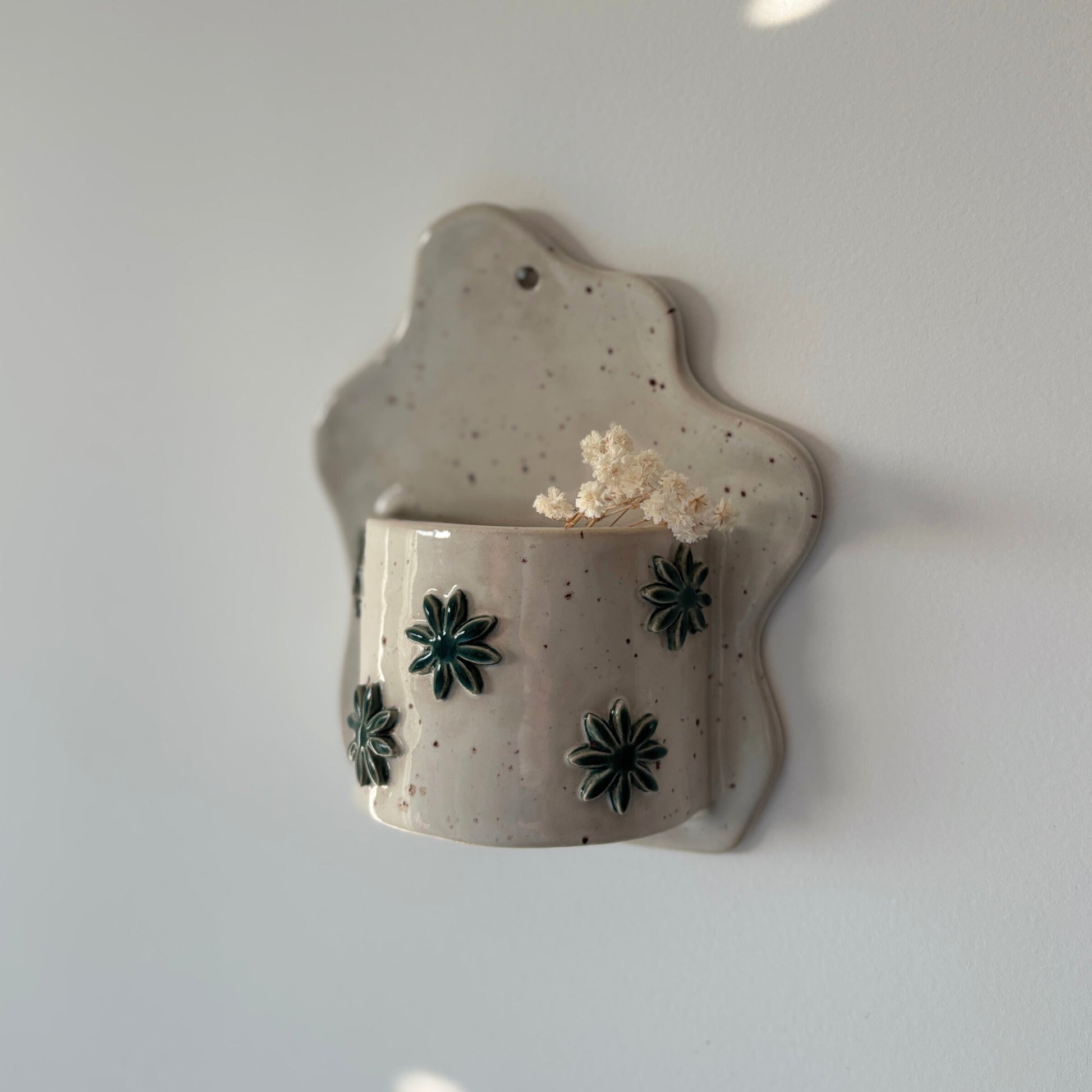 Vase mural fleurs vertes Amélie Floch