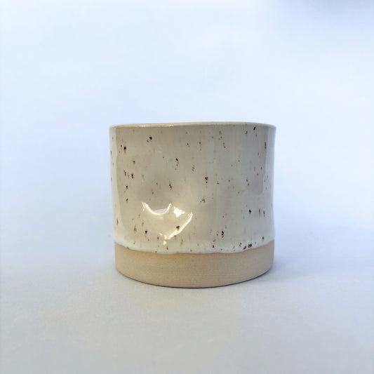 Tasse en céramique blanc moucheté Amélie Floch